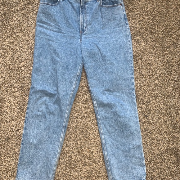 Jeans - Picture 2 of 4